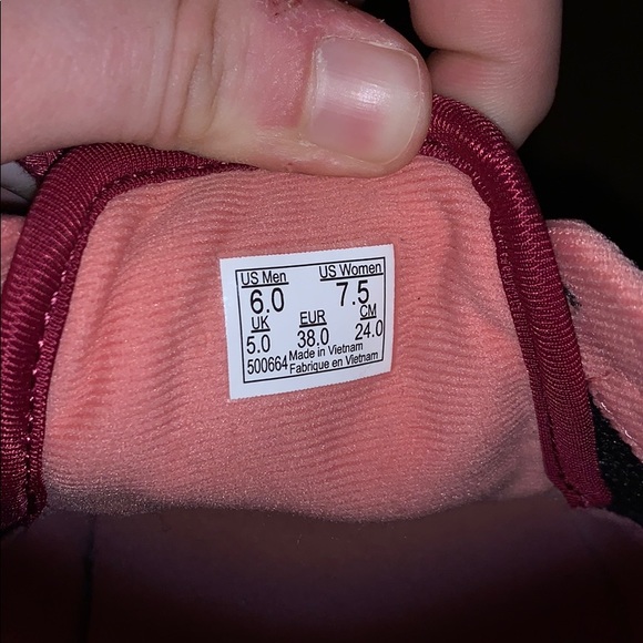 Vans - Picture 4 of 5